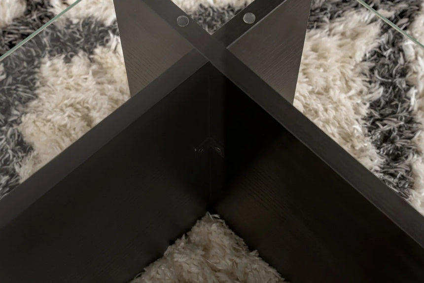Couchtisch Flavio aus melaminbeschichteten Holz und gehärtetem Glas in Holzschwarz, 105×65×30 cm von Hanah Home – Bild 5