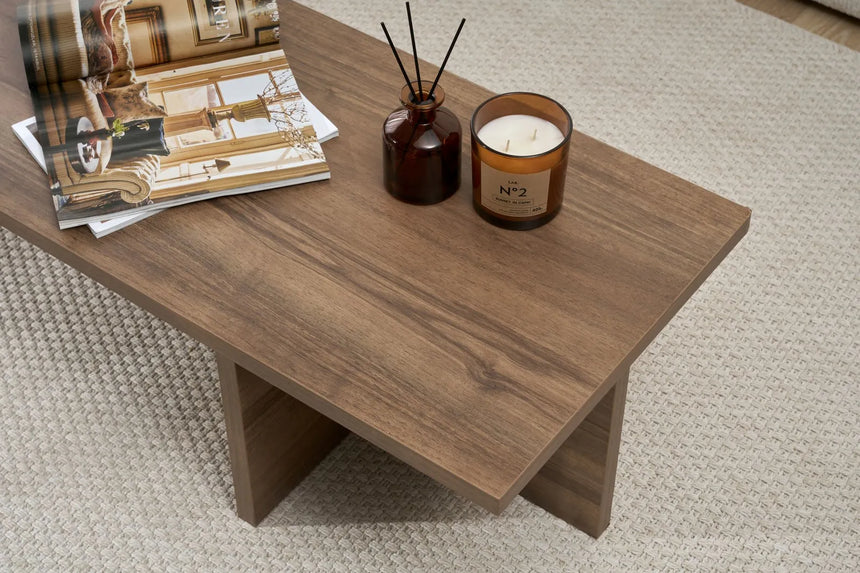 Couchtisch Harbor aus melaminbeschichteter Spanplatte in Walnuss, 120×45×30 cm von Hanah Home – Bild 5