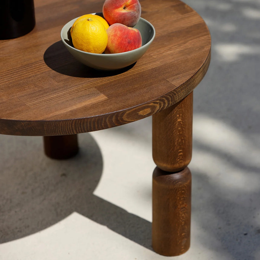 Couchtisch Ida aus Buchenholz in Walnuss, 60×60×40 cm von Hanah Home – Bild 6