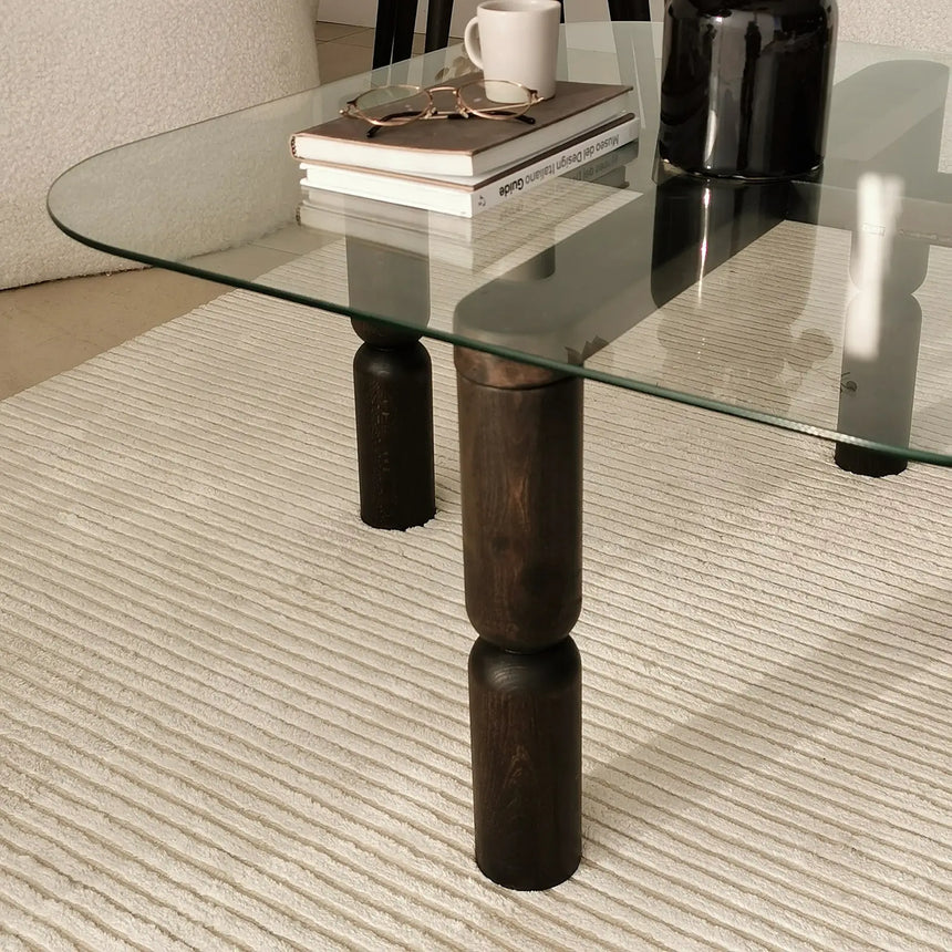 Couchtisch Kei aus Buchenholz und gehärtetem Glas in Anthrazit und Transparent, 80×80×40 cm von Hanah Home – Bild 6