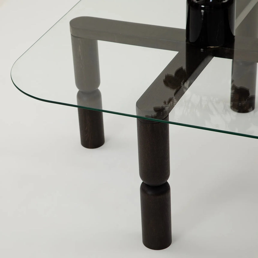 Couchtisch Kei aus Buchenholz und gehärtetem Glas in Anthrazit und Transparent, 80×80×40 cm von Hanah Home – Bild 8