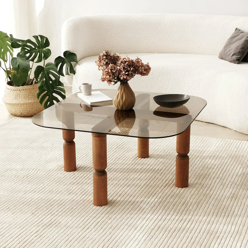 Couchtisch Kei aus Buchenholz und gehärtetem Glas in Walnuss und Bronze, 80×80×40 cm von Hanah Home – Bild 1
