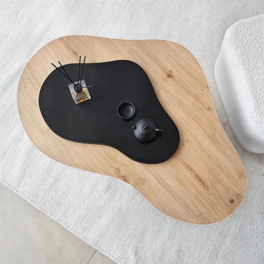 Couchtisch Melted aus melaminbeschichteten Holz in Saphir-Eiche und Schwarz, 105×65×35 cm von Hanah Home – Bild 7
