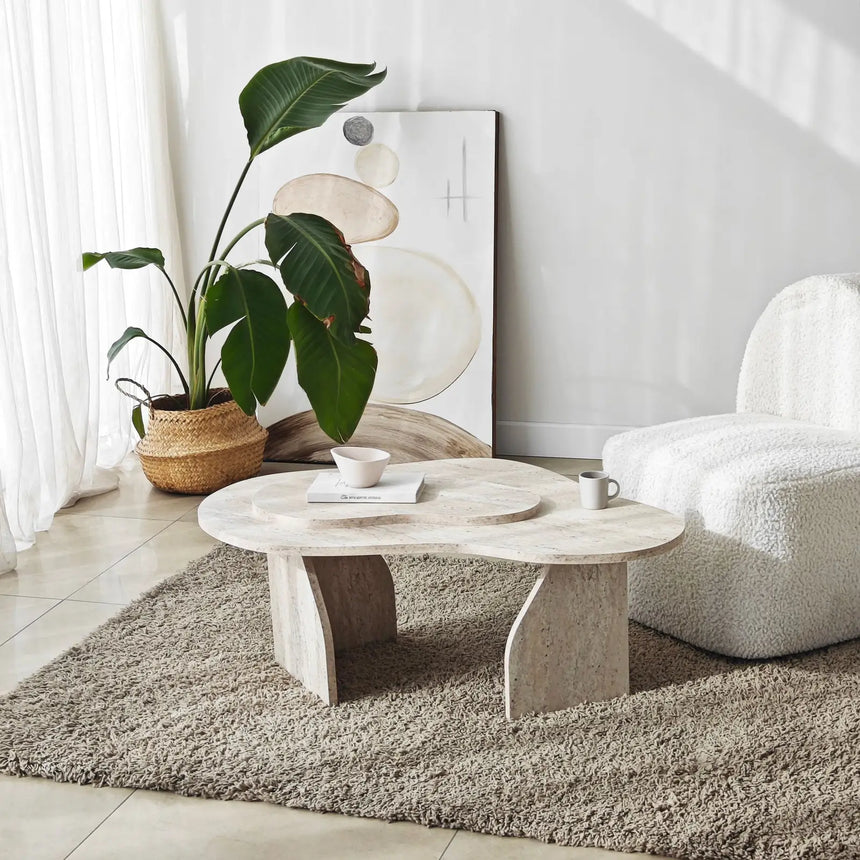 Couchtisch Melted aus melaminbeschichteten Holz in Travertin, 105×65×35 cm von Hanah Home – Bild 3