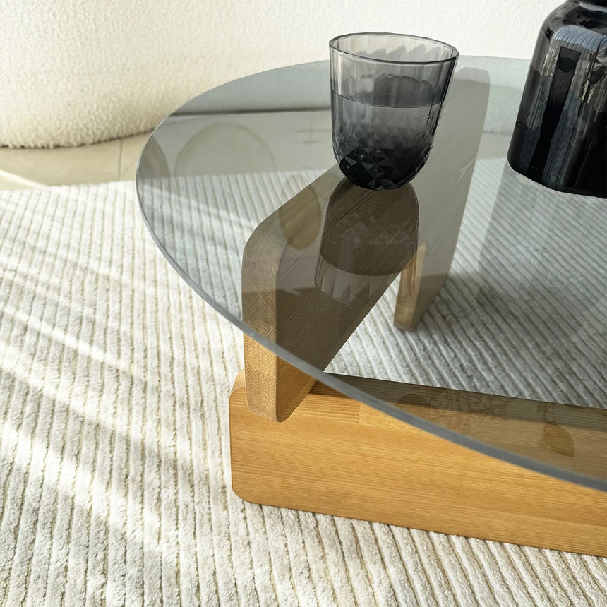 Couchtisch Mia aus massivem Kiefernholz und gehärtetem Glas in Eiche und Rauch, 75×75×35 cm von Hanah Home – Bild 4