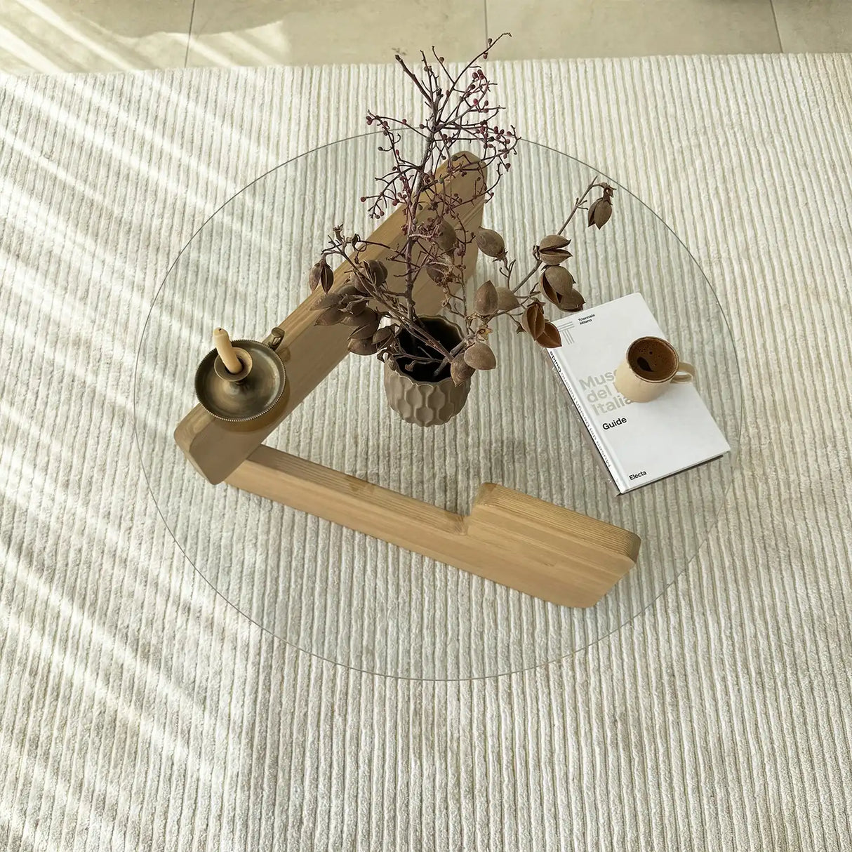 Couchtisch Mia aus massivem Kiefernholz und gehärtetem Glas in Eiche und Transparent, 75×75×35 cm von Hanah Home – Bild 3