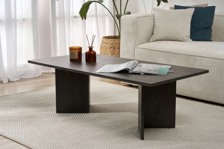 Couchtisch Sabin aus melaminbeschichteten Holz in Lumiere Black, 119×60×40 cm von Hanah Home – Bild 1