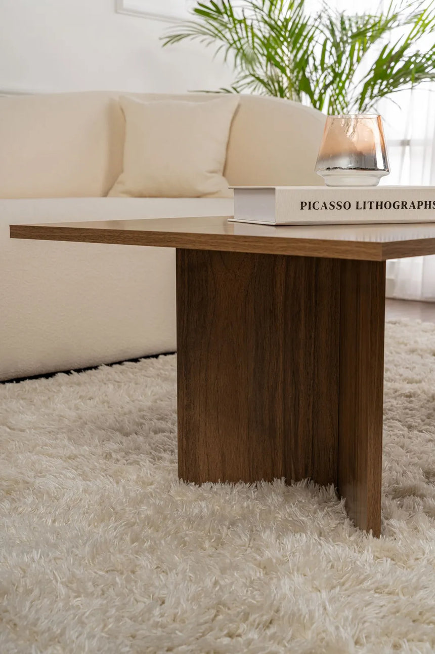 Couchtisch Sabin aus melaminbeschichteten Holz in Venezia-Walnuss, 119×60×40 cm von Hanah Home – Bild 4