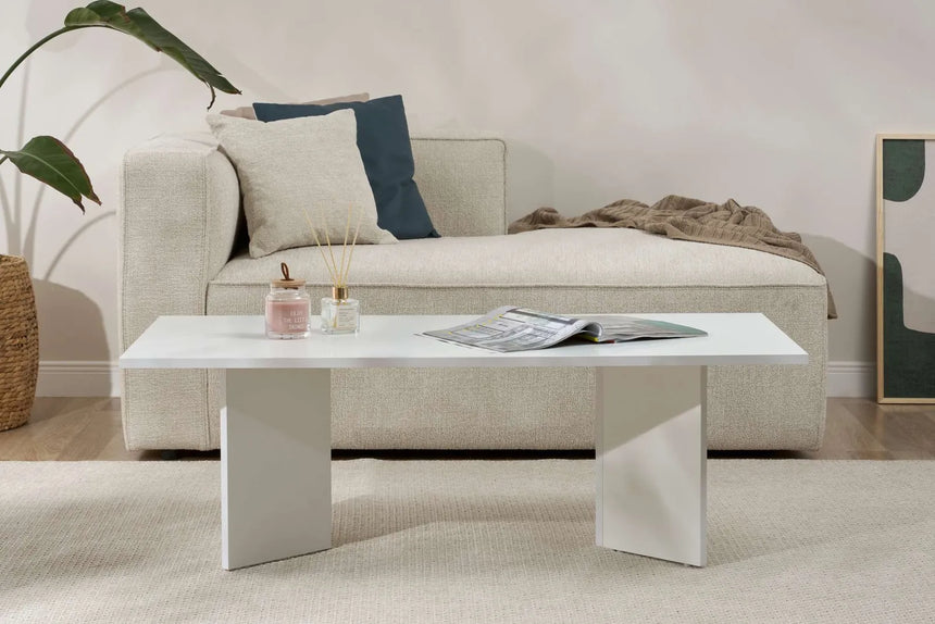 Couchtisch Sabin aus melaminbeschichteten Holz in Weiß, 119×60×40 cm von Hanah Home – Bild 2