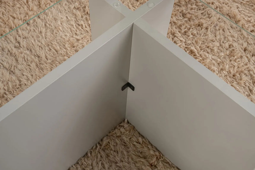 Couchtisch Vetrino aus gehärtetem Glas und melaminbeschichteten Holz in Grau, 105×65×40 cm von Hanah Home – Bild 5