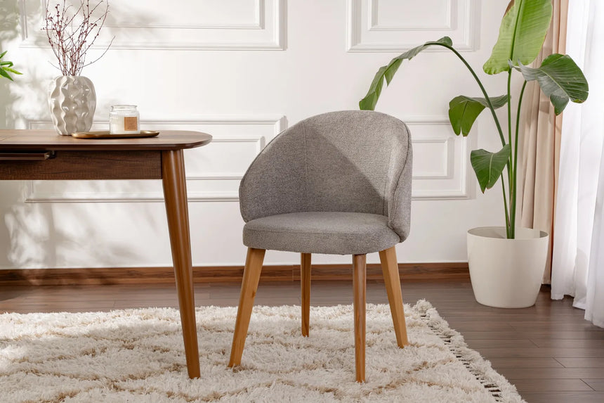 Essstuhl Bentley aus Buche und Baumwolle in Grau und heller Eiche, 2er-Pack von Hanah Home – Bild 1
