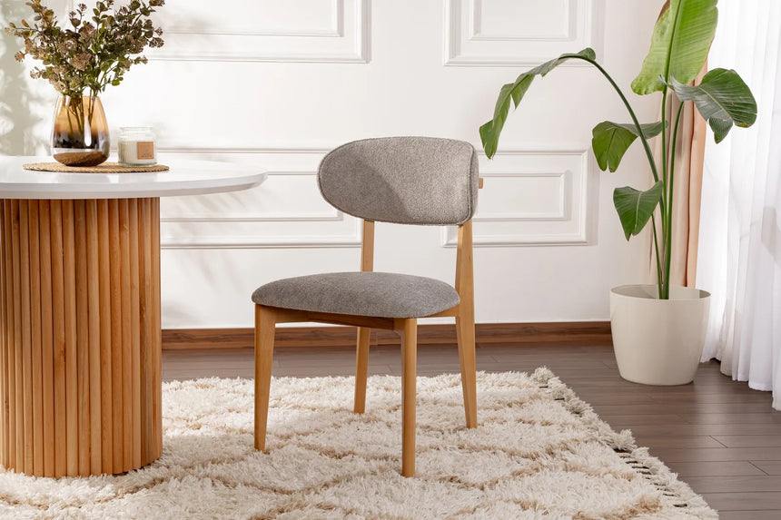 Essstuhl Lionte aus Buche und Baumwolle in Grau und heller Eiche, 2er-Pack von Hanah Home – Bild 1