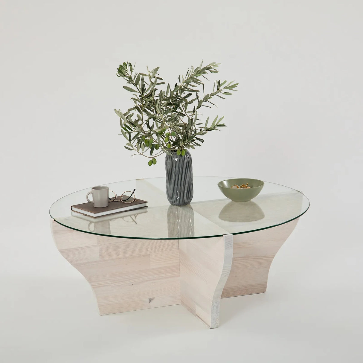 Runder Couchtisch Amphora aus Kiefernholz und gehärtetem Glas 92Ø von Hanah Home – Bild 5