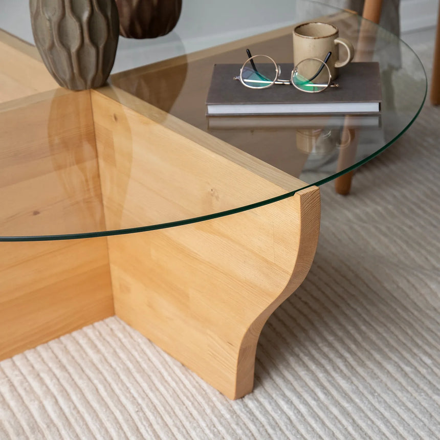 Runder Couchtisch Amphora aus Kiefernholz und gehärtetem Glas in Teak 92Ø von Hanah Home – Bild 3