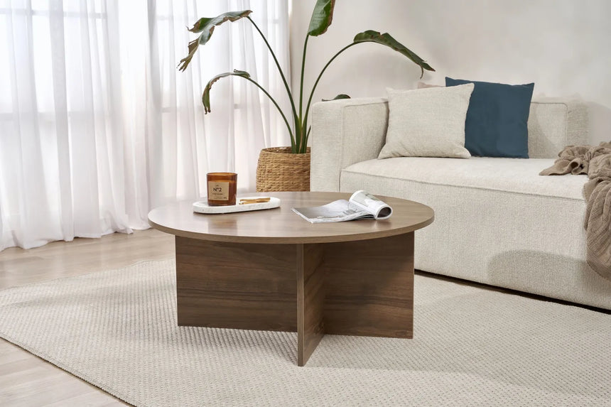 Runder Couchtisch Soleil aus melaminbeschichteter Spanplatte in Walnuss 90Ø von Hanah Home – Bild 2
