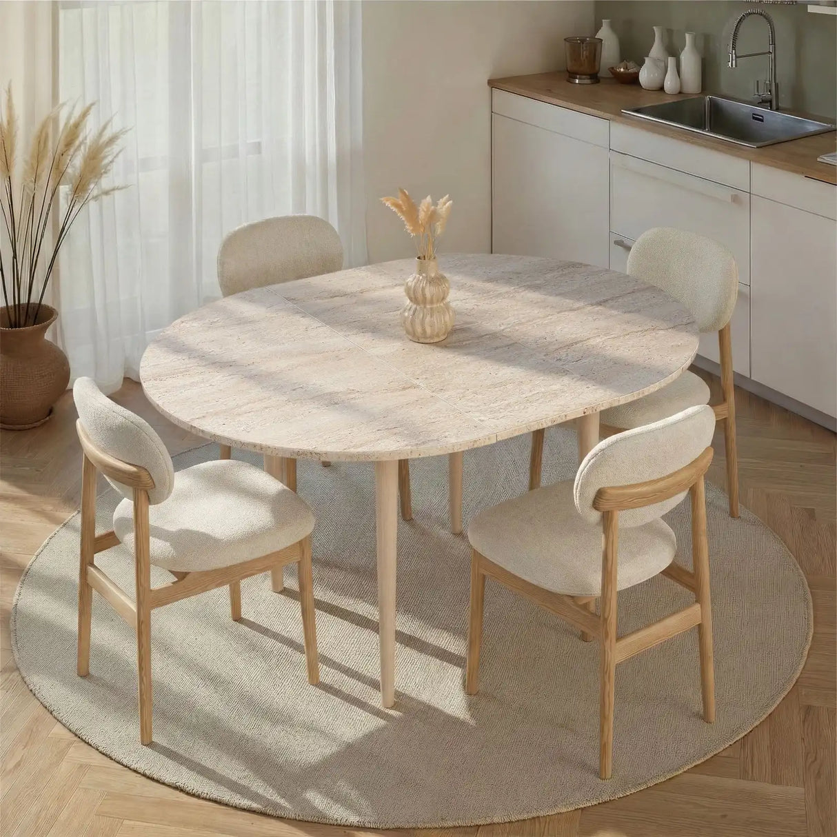 Runder Esstisch Viona aus melaminbeschichteten Holz in Travertin und Eiche, 100×100×75 cm von Hanah Home – Bild 1