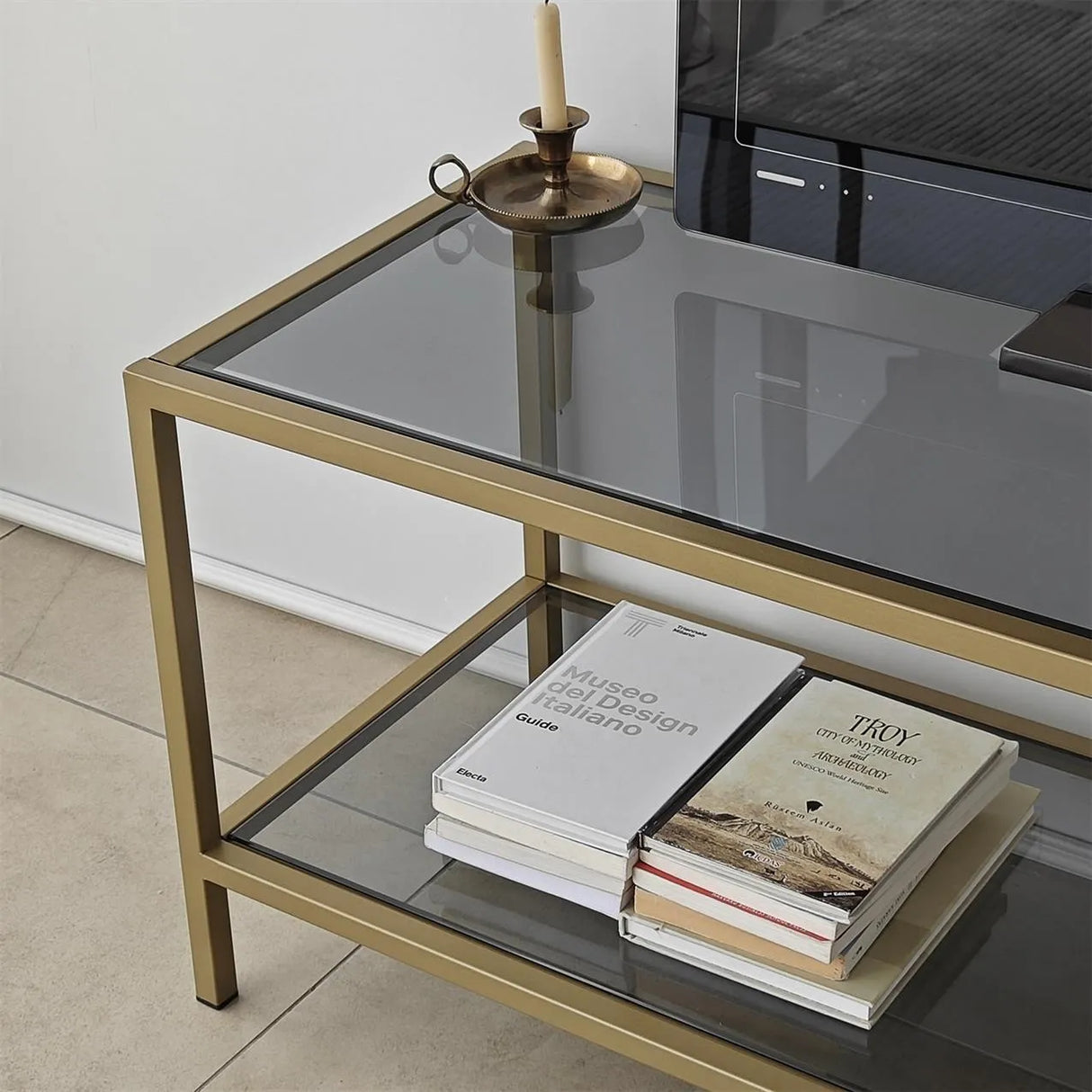 TV-Schrank Basic aus Metall und gehärtetem Glas in Dunkelgrau und Gold, 130×40×45 cm von Hanah Home – Bild 5