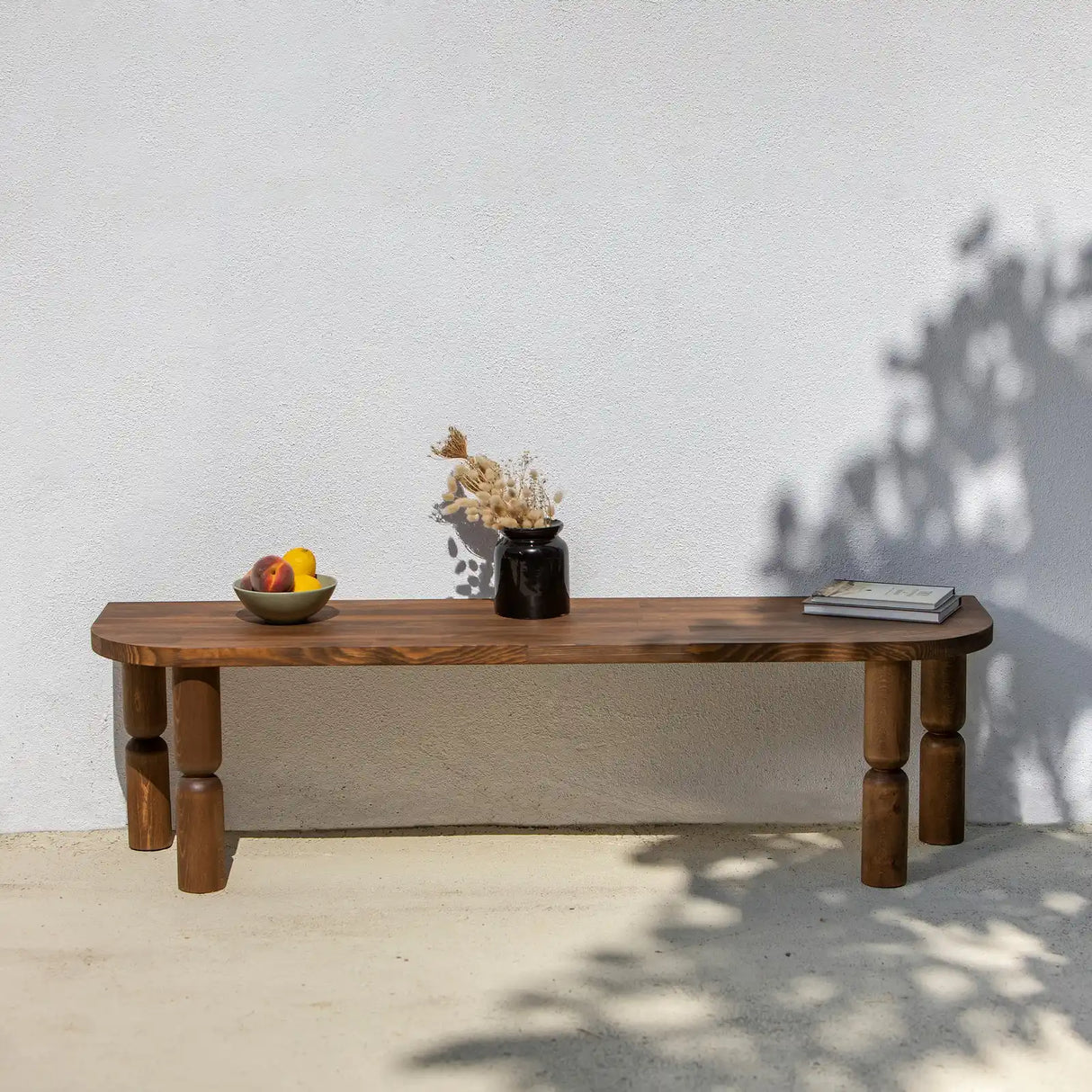 TV-Schrank Ida aus Massivholz in Walnuss, 140×35×40 cm von Hanah Home – Bild 5