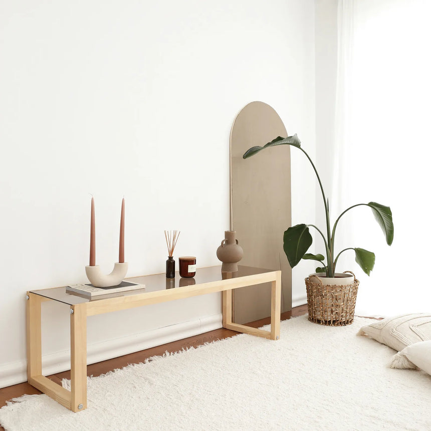 TV-Schrank Via aus massivem Kiefernholz und gehärtetem Glas naturbelassen, 130×40×40 cm von Hanah Home – Bild 3