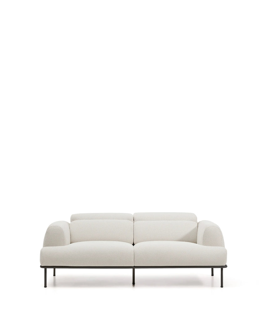 2-Sitzer-Sofa Aurum aus ecrufarbener Chenille mit verstellbarem Kopfteil und mattgrauer Metallbasis 210 cm FSC Mix Credit von Kave Home – Produktbild 1
