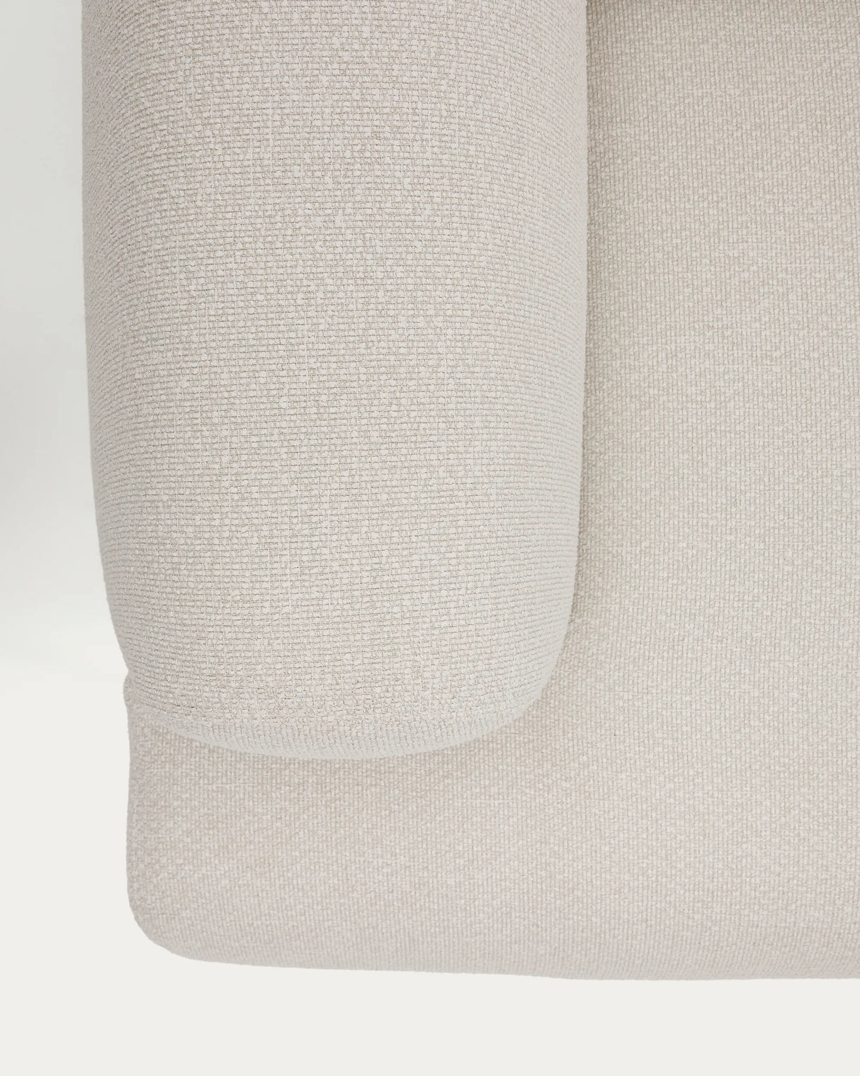 2-Sitzer-Sofa Aurum aus ecrufarbener Chenille mit verstellbarem Kopfteil und mattgrauer Metallbasis 210 cm FSC Mix Credit von Kave Home – Produktbild 16