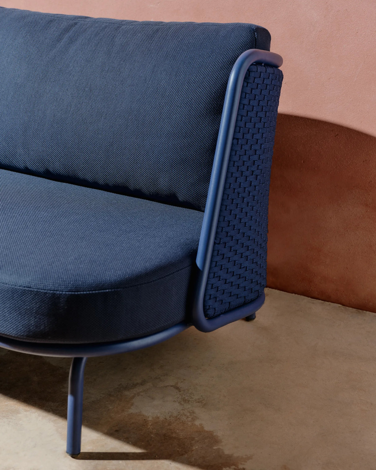 3-Sitzer Outdoor-Sofa Sedalis aus Aluminium und blauem Seil 210 cm von Kave Home – Produktbild 9