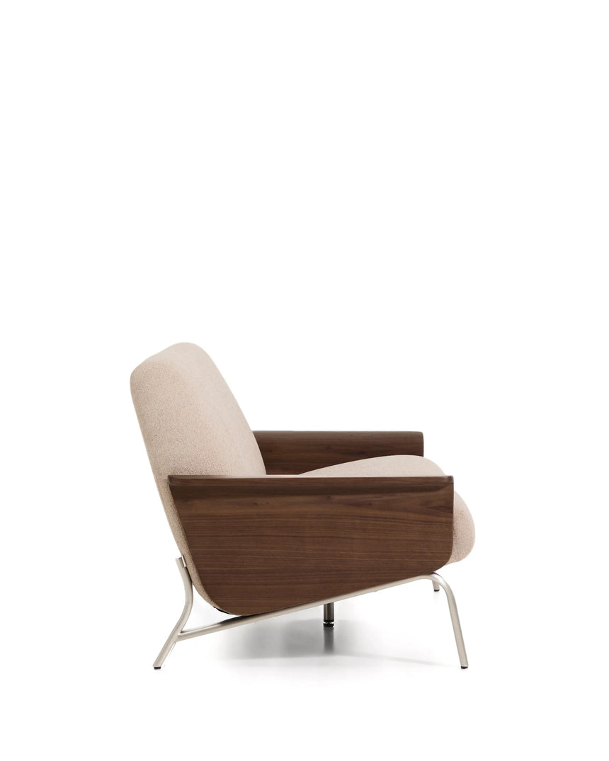 3-Sitzer-Sofa Amsen in Hellbraun aus Nussbaumsperrholz und Beinen aus em gebürsteten Edelstahl 190 cm FSC 100 % von Kave Home – Produktbild 5