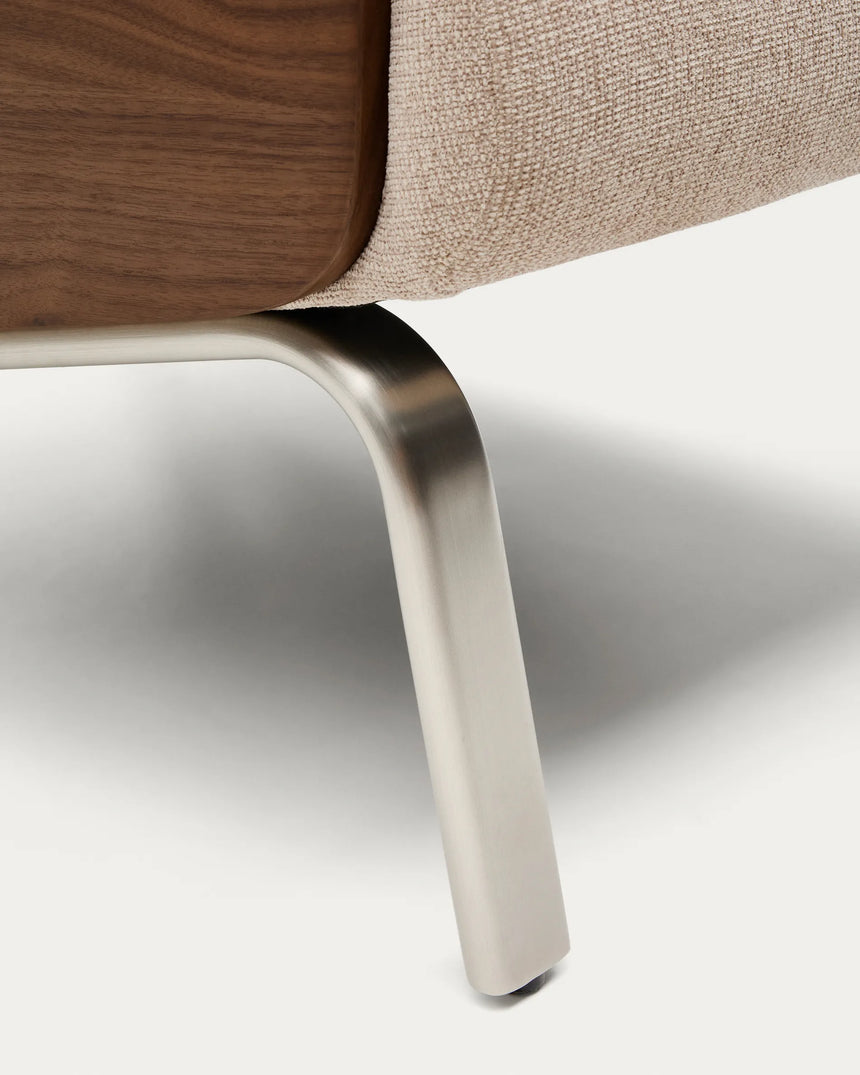 3-Sitzer-Sofa Amsen in Hellbraun aus Nussbaumsperrholz und Beinen aus em gebürsteten Edelstahl 190 cm FSC 100 % von Kave Home – Produktbild 9