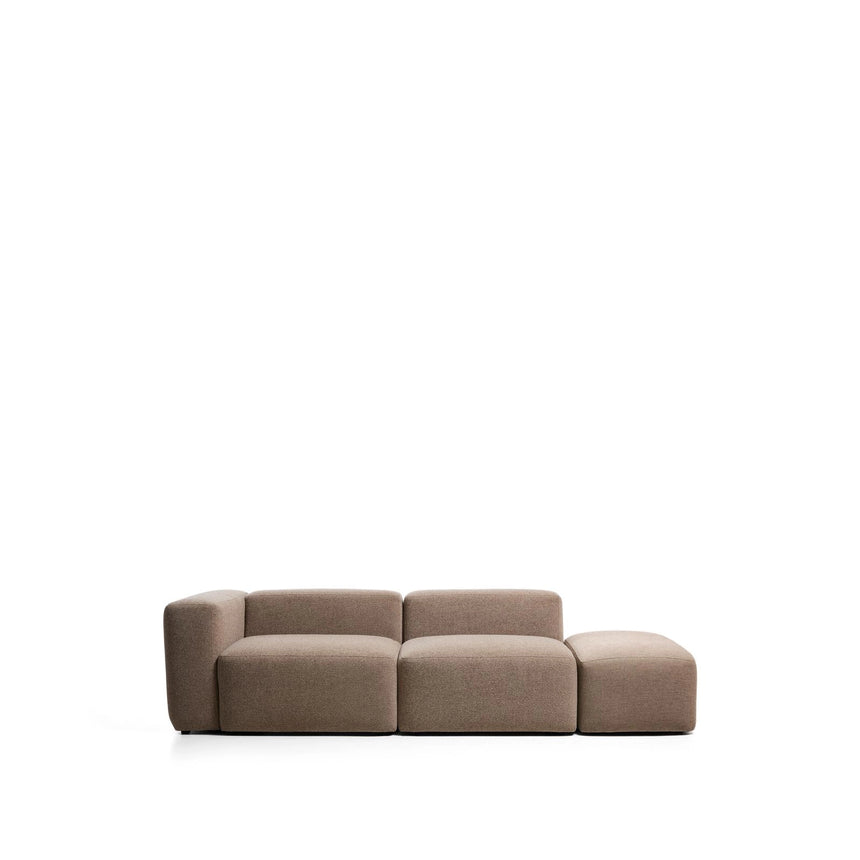 3-Sitzer-Sofa Blok mit Armlehne links und Pouf-Randmodul in brauner Chenille, 270 cm, FSC Mix Credit von Kave Home – Bild 1
