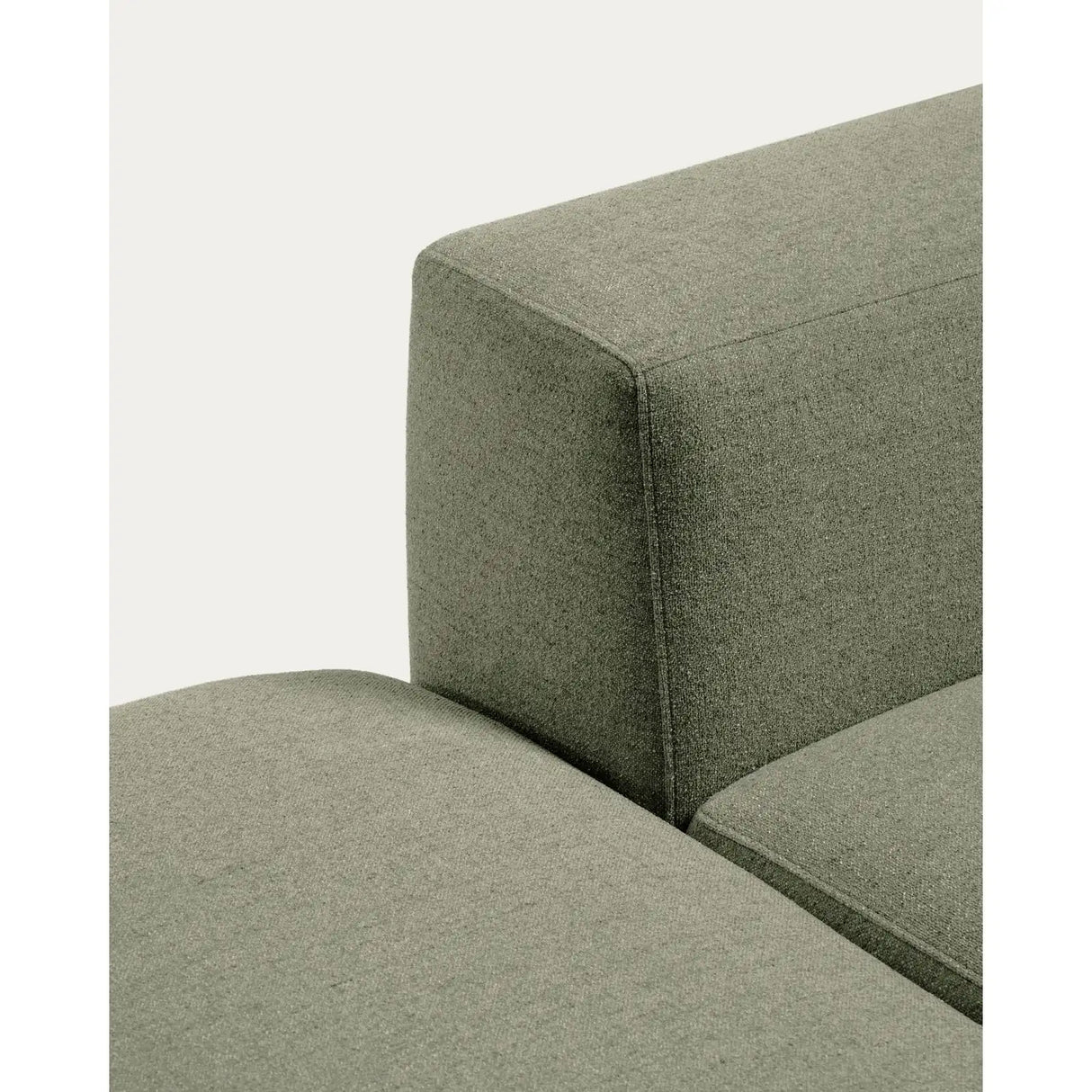 3-Sitzer-Sofa Blok mit Pouf-Randmodul in moosgrüner Chenille, 240 cm, FSC Mix Credit von Kave Home – Bild 7