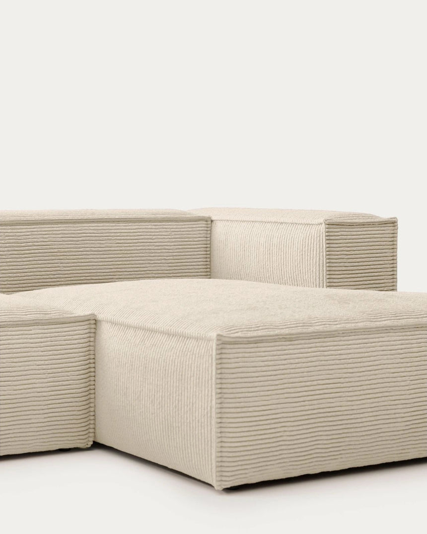 3-Sitzer-Sofa Blok mit dickem Cord in Naturfarbe und Chaiselongue rechts 300 cm FSC Mix Credit von Kave Home – Produktbild 3