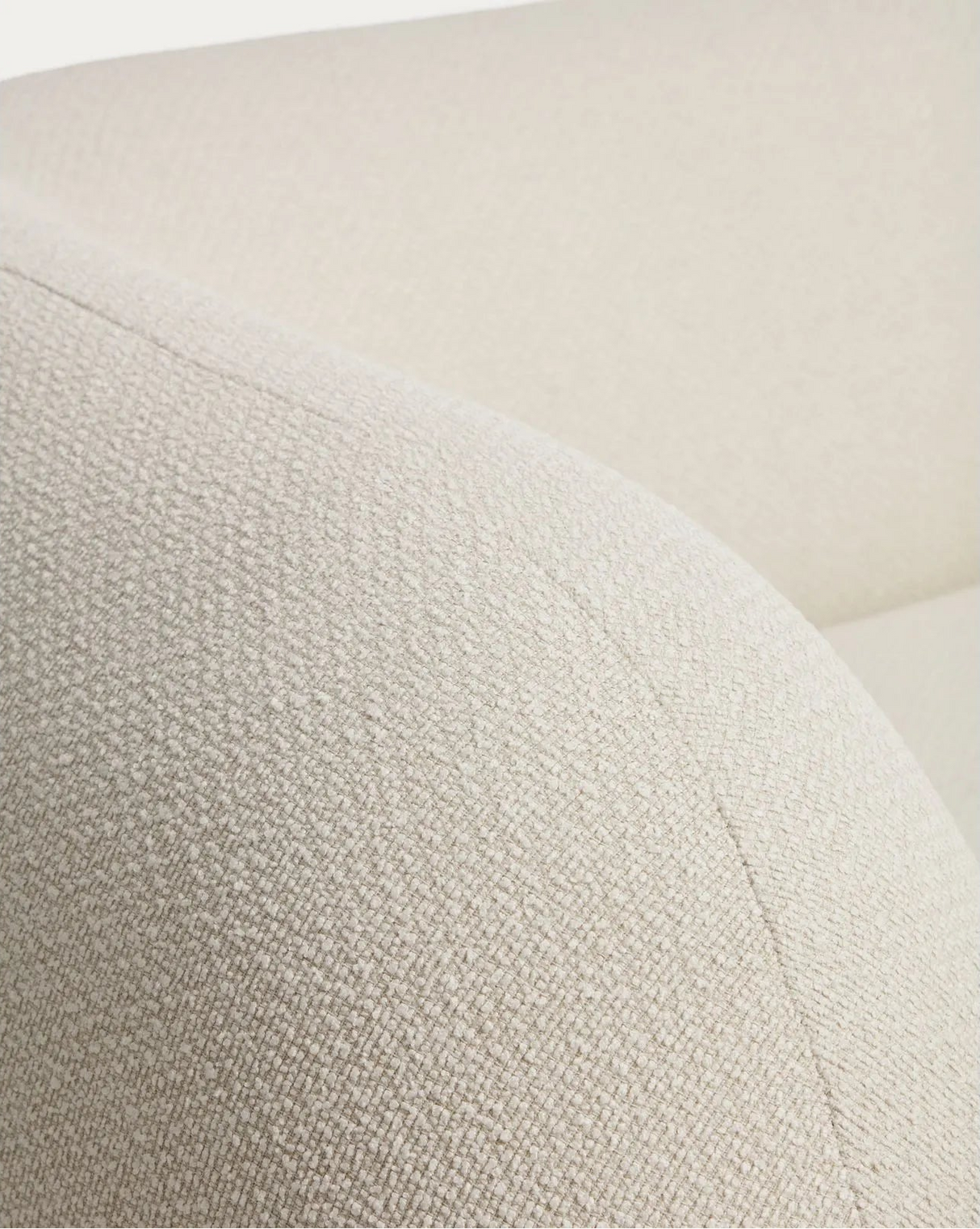 3-Sitzer-Sofa Martina aus Chenille in Ecru 246 cm FSC Mix Credit von Kave Home – Bild 8