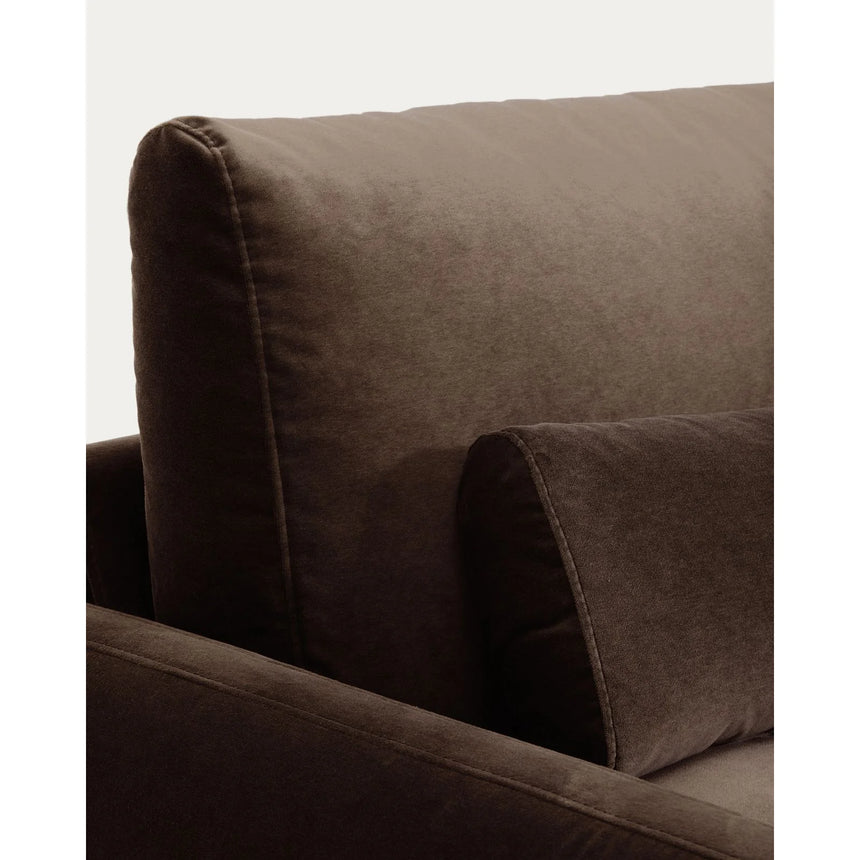 3-Sitzer-Sofa Veliro aus Samt mit Stahlbeinen in schwarzer Ausführung, 240 cm FSC Mix Credit von Kave Home – Bild 8