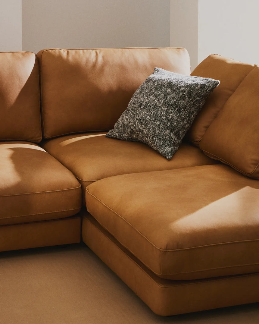 4-Sitzer-Sofa Gala mit Chaiselongue rechts in braunem Leder, 300 cm von Kave Home – Produktbild 3