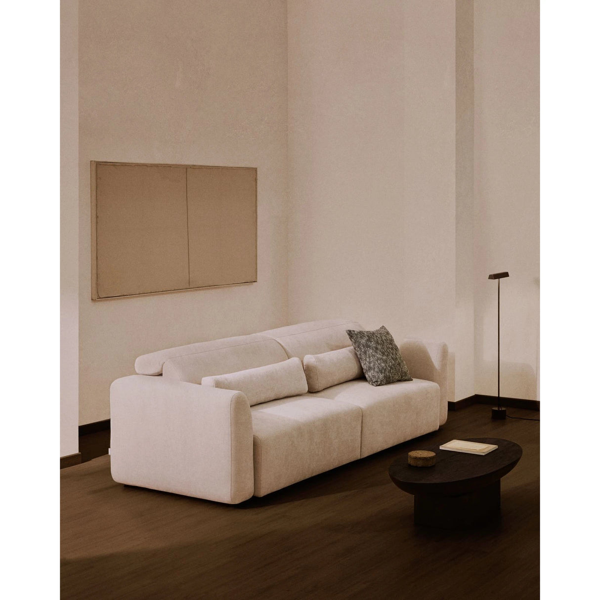 4-Sitzer-Sofa Lares mit elektrisch ausfahrbaren Sitzen und verstellbarer Kopfstütze in beiger Chenille, 290 cm von Kave Home – Produktbild 3