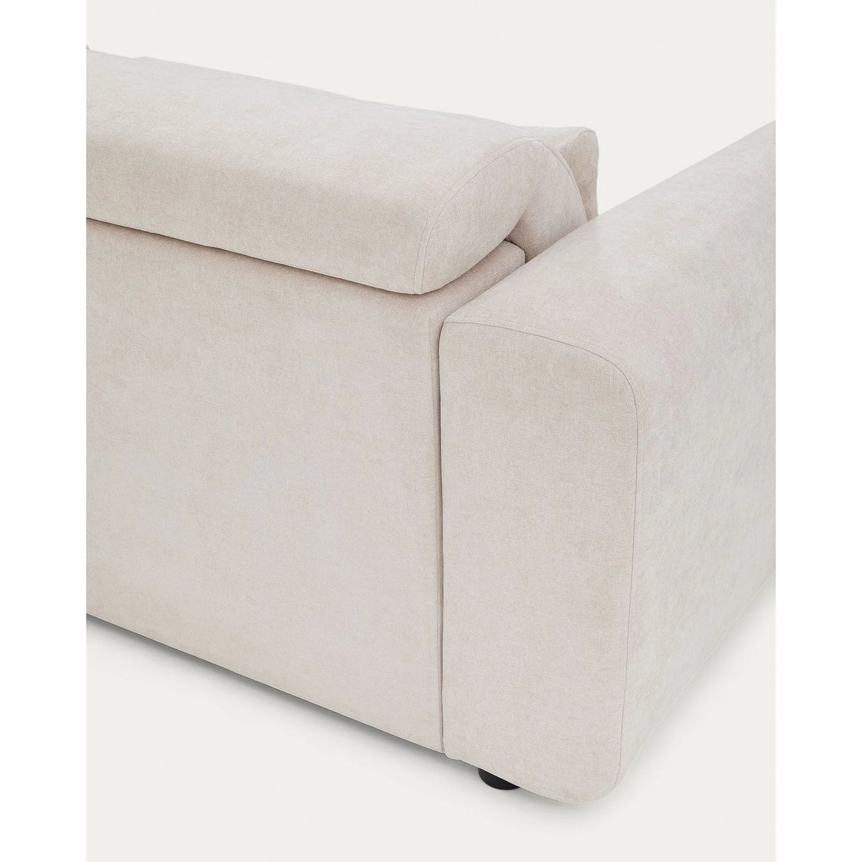 5-Sitzer-Sofa Lares mit elektrisch ausfahrbaren Sitzen und verstellbarer Kopfstütze in beiger Chenille, 335 cm von Kave Home – Produktbild 14