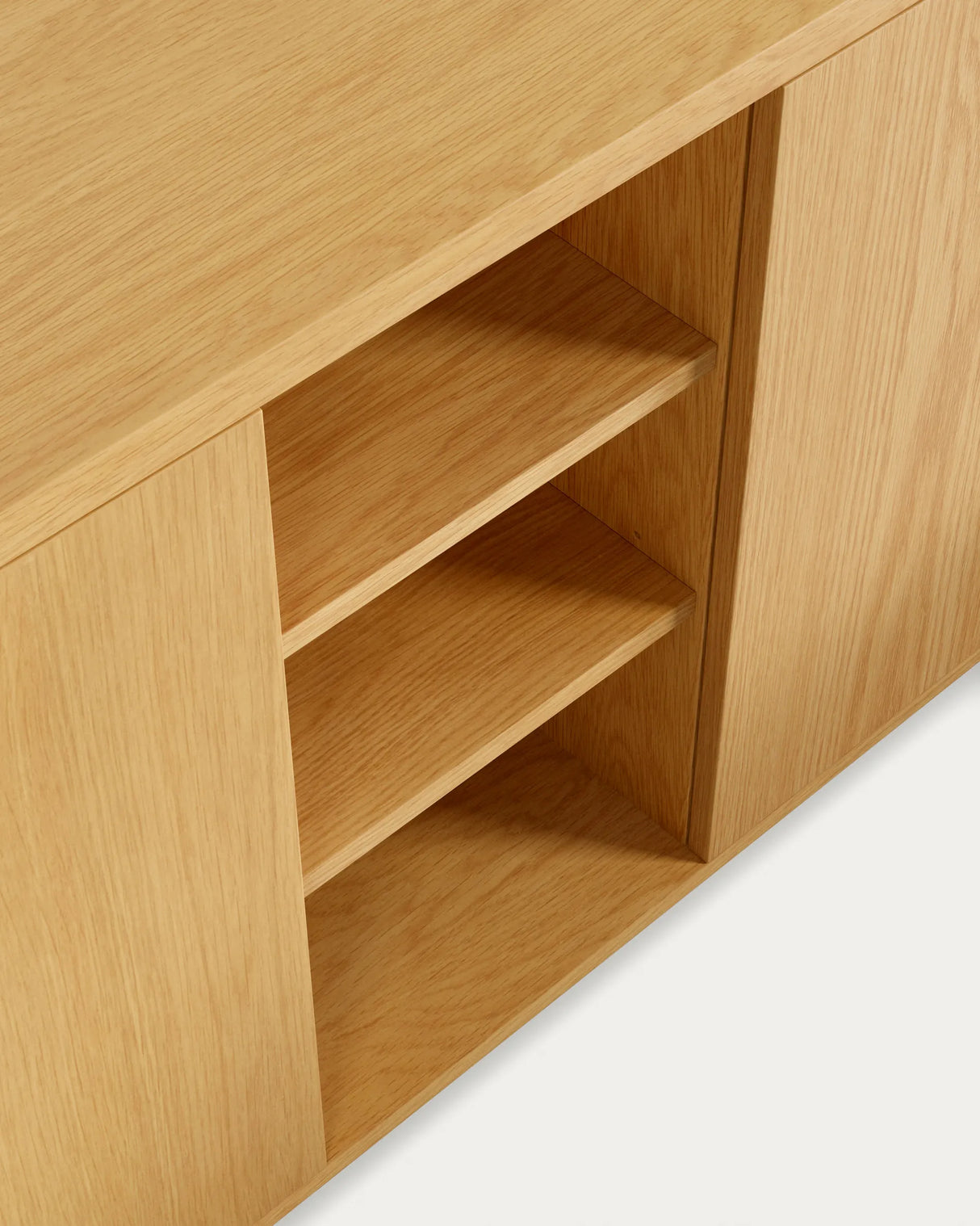 Abilen Sideboard 3 Türen Eichenfurnier 180 x 75 cm FSC 100% von Kave Home – Produktbild 3