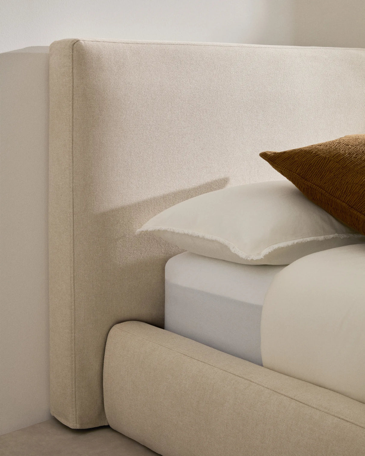 Abziehbares Bett Blok beige für eine 180 x 200 cm große Matratze FSC Mix Credit von Kave Home – Produktbild 8