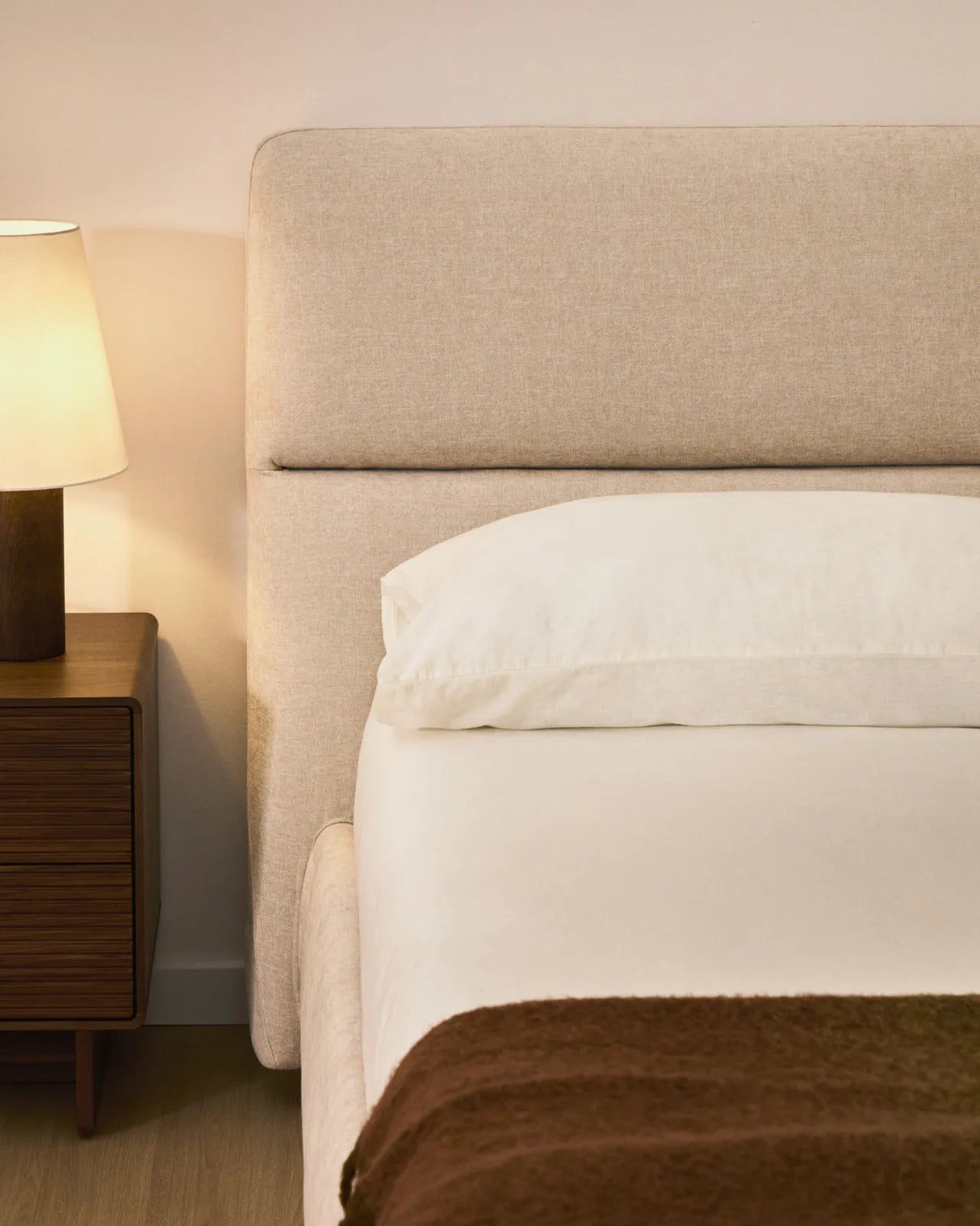 Abziehbares Bett Dafra aus beigefarbener Chenille mit Klappbettkasten für eine Matratze von 160 x 200 cm von Kave Home – Produktbild 3