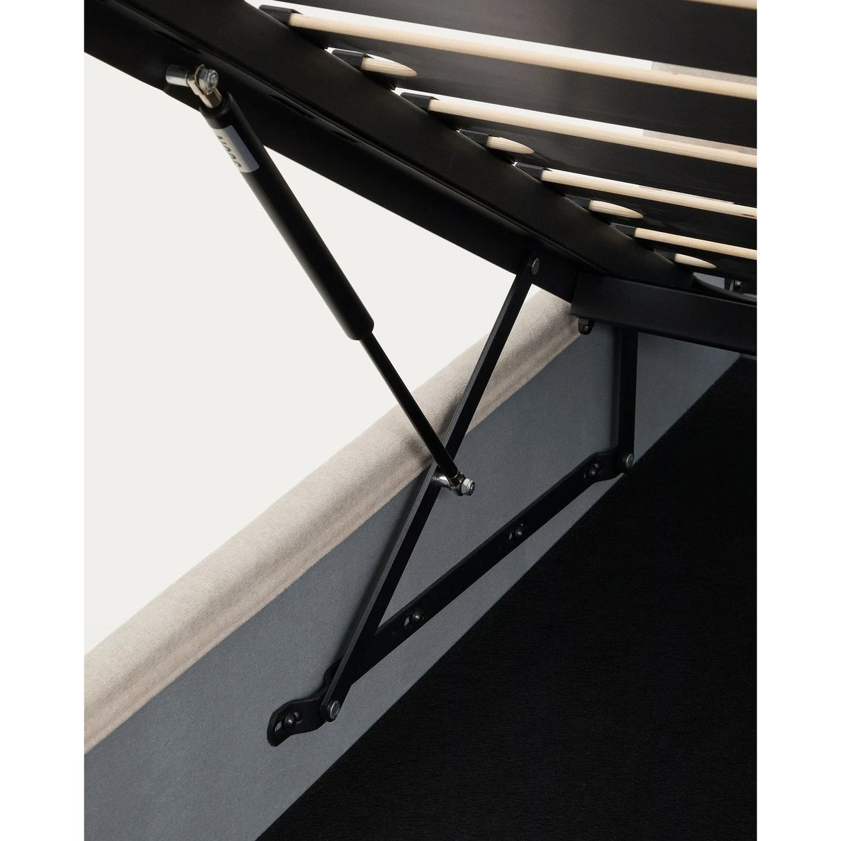 Abziehbares Bett Dafra aus beigefarbener Chenille mit Klappbettkasten für eine Matratze von 180 x 200 cm von Kave Home – Produktbild 10