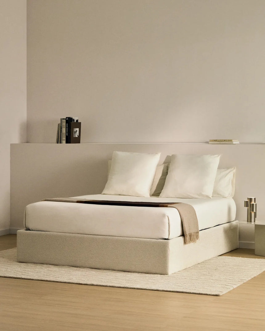 Abziehbares, aufklappbares Bett mit Stauraum Nelzi für Matratzengröße 180 x 200 cm in ecrufarbener Chenille, 100 % FSC von Kave Home – Produktbild 2