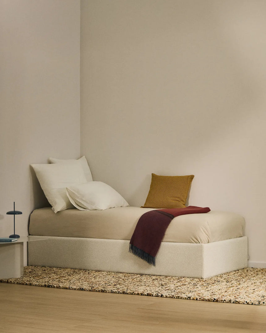 Abziehbares, aufklappbares Bett mit Stauraum Nelzi für Matratzengröße 90 x 200 cm in ecrufarbener Chenille, 100 % FSC von Kave Home – Produktbild 2