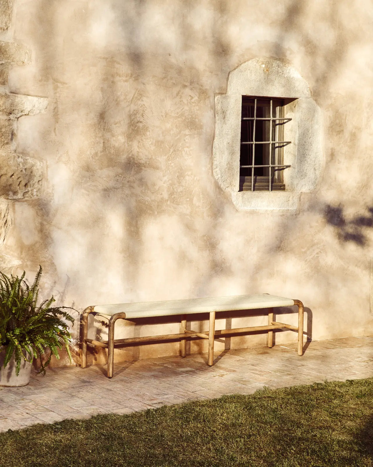 Bank Alipa aus massivem Akazienholz und Seil, 200 cm, FSC 100 % von Kave Home – Bild 2