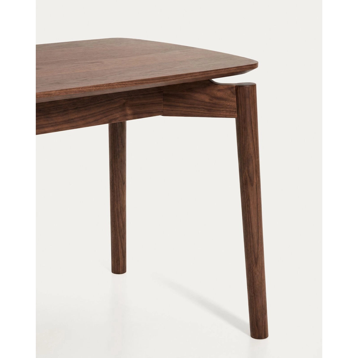 Bank Evera aus Eichenfurnier mit Nussbaumfinish oder naturfarbenem Finish, 122 cm von Kave Home – Bild 4