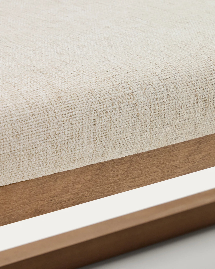 Bank Loya aus beiger Chenille und Buchenholz mit Nussbaum-Finish 128 cm von Kave Home – Produktbild 7