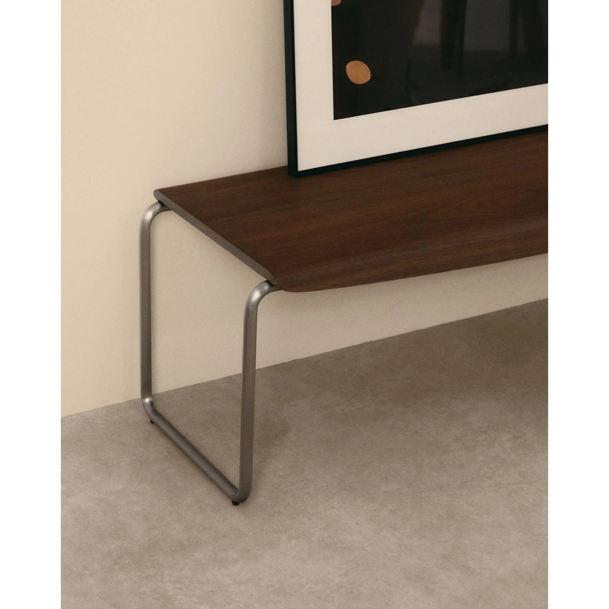 Bank Tarsel aus Nussbaumfurnier FSC 100% mit Gestell aus gebürstetem Edelstahl 142 cm von Kave Home – Produktbild 5