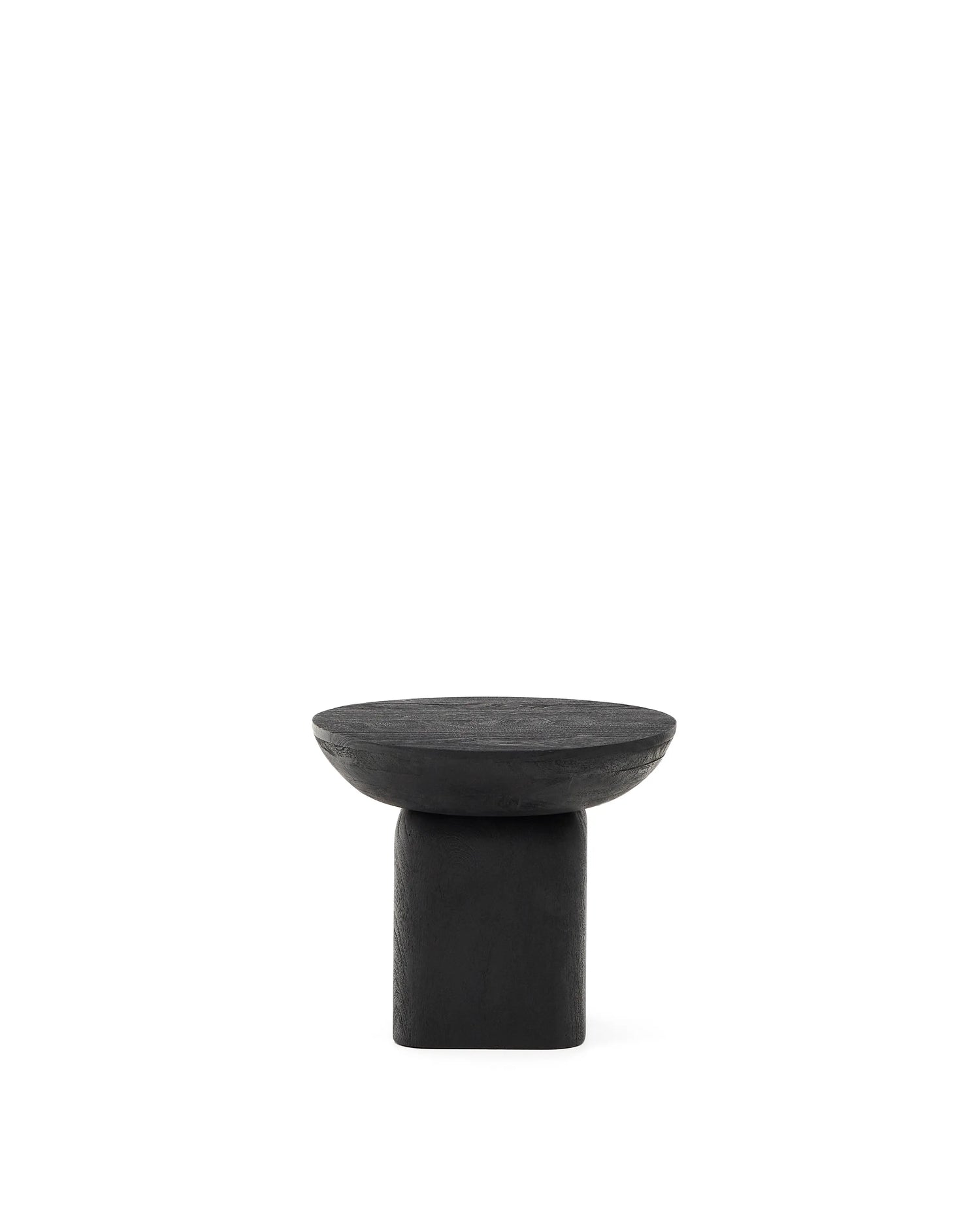 Beistelltisch Ovak aus massivem Akazienholz mit schwarzem Finish, FSC 100%, Ø50 cm von Kave Home – Produktbild 1