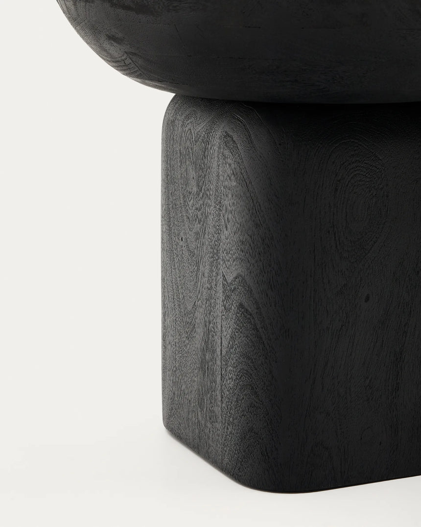 Beistelltisch Ovak aus massivem Akazienholz mit schwarzem Finish, FSC 100%, Ø50 cm von Kave Home – Produktbild 6