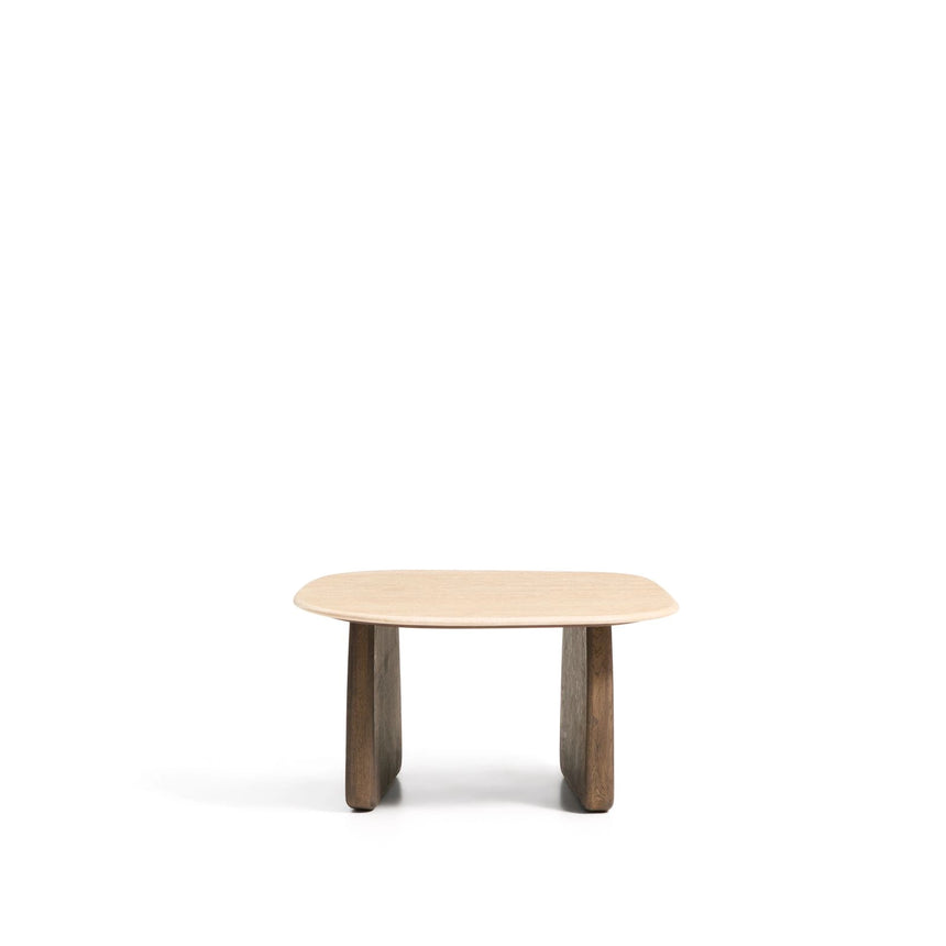 Beistelltisch Pirita aus beigem Travertin mit Beinen aus massivem Eichenholz, 71 x 70 cm, FSC 100 % von Kave Home – Bild 1