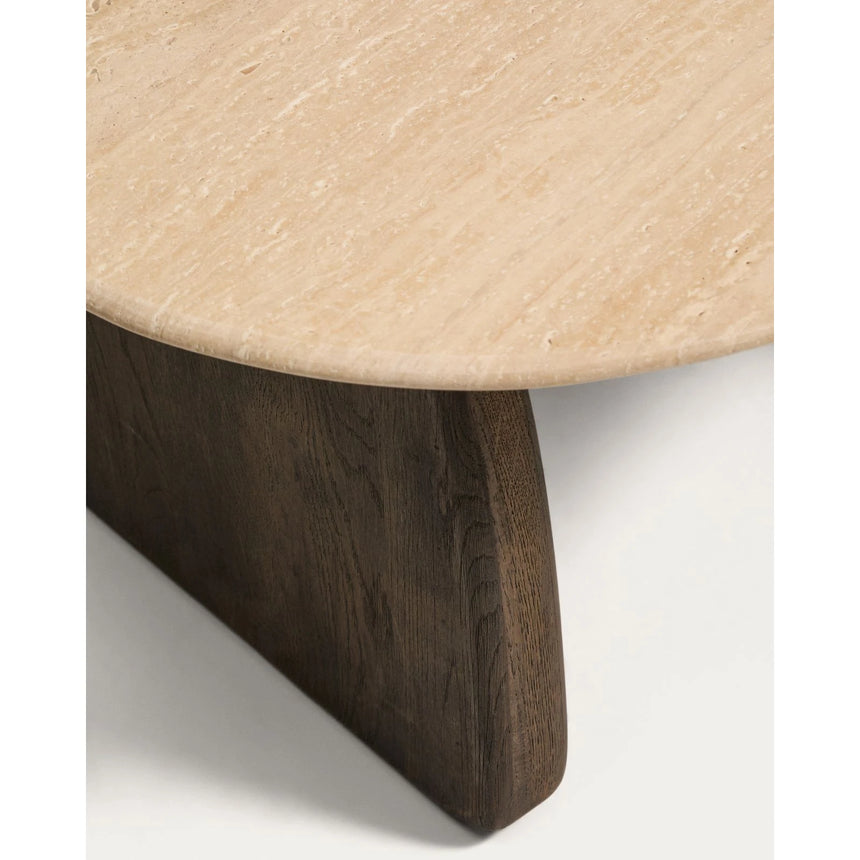 Beistelltisch Pirita aus beigem Travertin mit Beinen aus massivem Eichenholz, 71 x 70 cm, FSC 100 % von Kave Home – Bild 6
